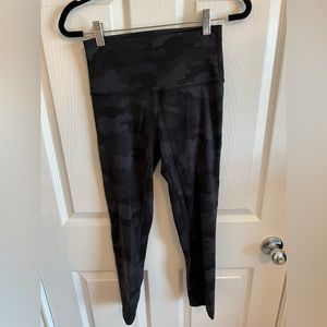 Lululemon size 6 26” leggings